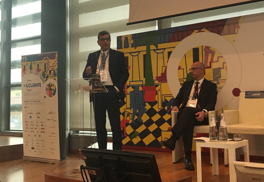 thepsironi's tweet photo. Andrea Lecce @intesasanpaolo QUALITÀ (fiducia) ESPERIENZA (nella relazione) BRAND (coerente rispetto alle promesse e vicina alle persone) sono chiave della nuova banca #ILCLIENTE @ABI_Eventi @BancaforteABI |@IBMItalia @albertogaruccio @GianniCavallina https://t.co/XOpFtXoLpA