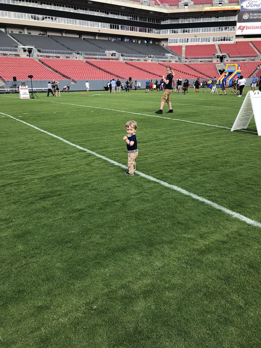 ChefJeffPhilbin's tweet photo. And with the 7th pick of the 2018 @NFL draft your @Buccaneers select from Soon to be Out of Diapers State University, Cornerback Holden Philbin #MasterDad
.
.
#ChefJeffPhilbin #MasterChef @AllProDad https://t.co/tNqgFASemC