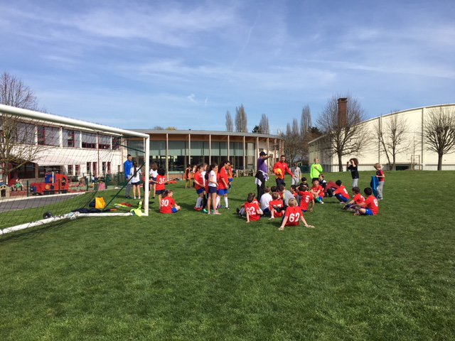 Spring has arrived! - the lower school spring season took off last weekend with a sunny soccer practice outside.

#asparis #paris #lowerschool #spring #sun #soccer #internationalschool