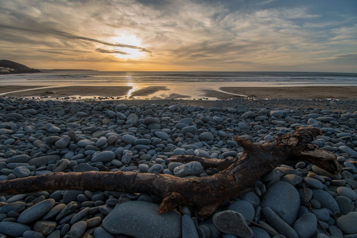 A smashing walk along the beach at #Westwardho! last week. #Driftwood #Pebbles #Sunset #Peaceful #Busy #Amworking #Nikon #Seascape #Vanguard