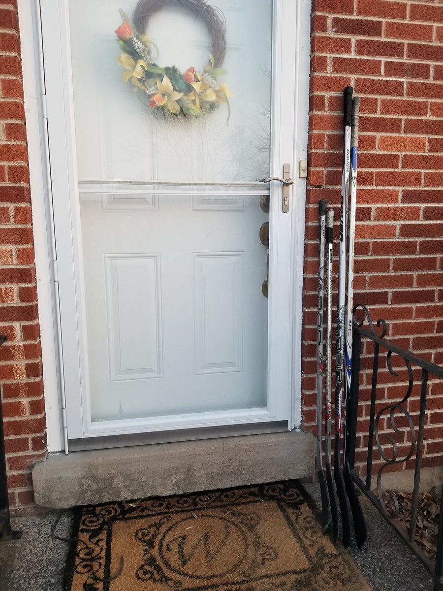 CannonsLoose's tweet photo. @BrianMunzTSN Brothers of the Blade .... Always ...

#HumboldtStrong #Hu
#Putyoursticksout
#HockeyFamily #Hockeyfa
#BrothersoftheBlade https://t.co/6yHArCT4d4