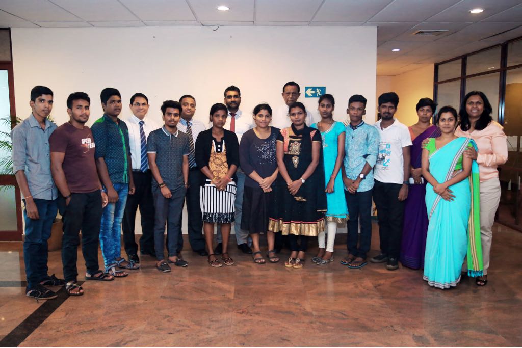 sltda_srilanka's tweet photo. First batch of Jaffna students who completed their apprentice programme conducted by #SLITHM were in #Colombo for a familiarization visit. During Their visit they met Tourism Minister & visited some top hotels in Colombo #lka See full story
https://t.co/FGgt0ri4vW https://t.co/MZZXpATfQM