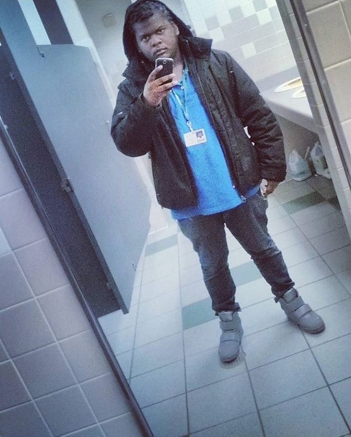 GarffitixTag's tweet photo. I haven't taking these in a while but wat the fuck I'm grinding on these niggas #like4like #follow4follow #comment4comment #garffitixtag https://t.co/OQMy6L9NBJ