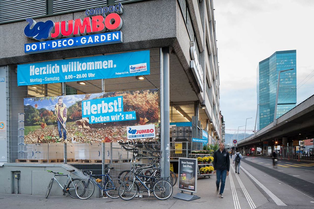 Auch im #Jumbo an der #Josefstrasse in Zürich kannst du eine wunderbare Auswahl an #Sharely-Produkten mieten und abholen! Super bequem! Schau, unter folgendem Link findest du das ganze Angebot, das du bequem ausleihen kannst. Viel Spass damit! #sharing ow.ly/B6aa30jo9rd
