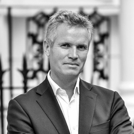 PropPressAwards's tweet photo. Announcing @ChristianWarman of #TedworthProperty as a new judge at the 2018 #PropertyPressAwards - a deal-maker in prime markets of London from studio flats to penthouses at more than £20m. Thank you Christian for your valuable time spent judging the awards! @tedworthprop https://t.co/zSCV5zU6SE