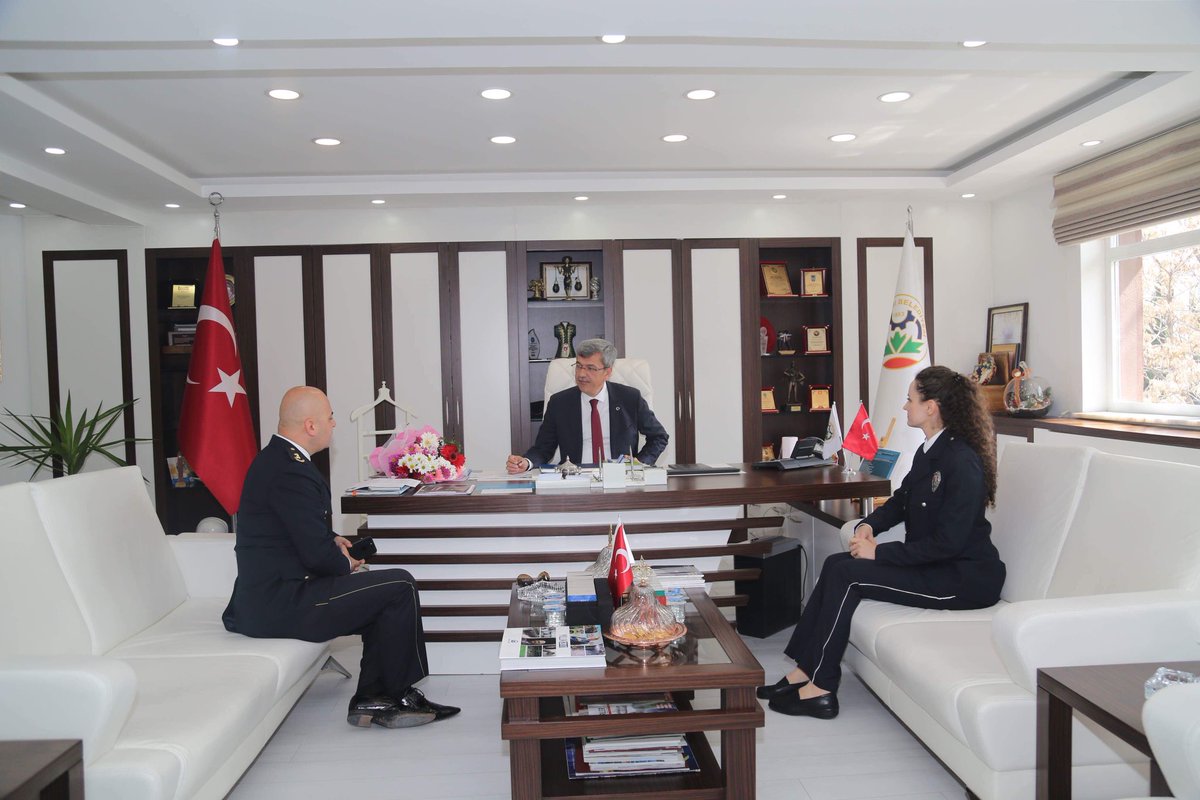 Beypazarı İlçe Emniyet Müdürümüz Sayın Selçuk Yıldız’a nazik ziyaretlerinden dolayı teşekkür ediyorum.
