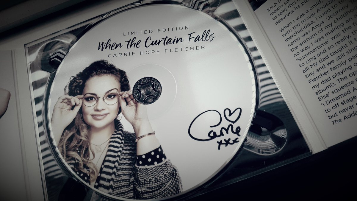 kaz_osgood's tweet photo. It's here!!! 😍😍 @CarrieHFletcher #WhenTheCurtainFalls #SignedLimitedEdition https://t.co/tUCzLmBc6N