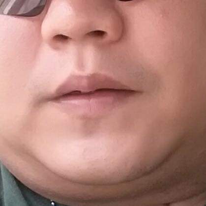 Yukitaba4's tweet photo. Putanginang lips at cheeks at baba palang, ulam na #pinoydad4chub https://t.co/pRxdRPjfdK
