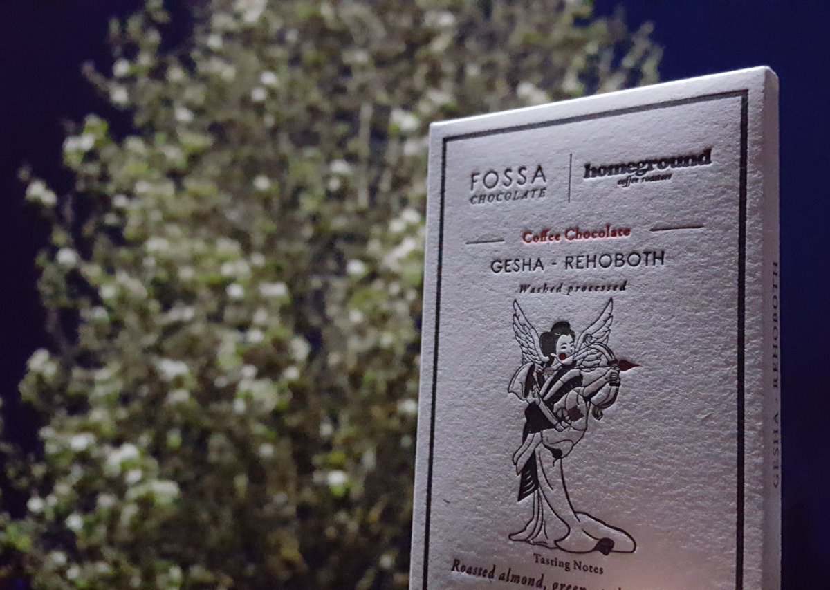 VictoriaCRandom's tweet image. #fossachocolate @fossachocolate #geshavillagecoffeeestate #ethiopia #rehobothestate #philippines #chocolatemaker #singapore 
Nose #coffee #lemon #floral
Tastes #espresso with lemon #earthy bright &amp;amp; balanced acidity #floral One of my fav bars with coffee ever!
#beantobar