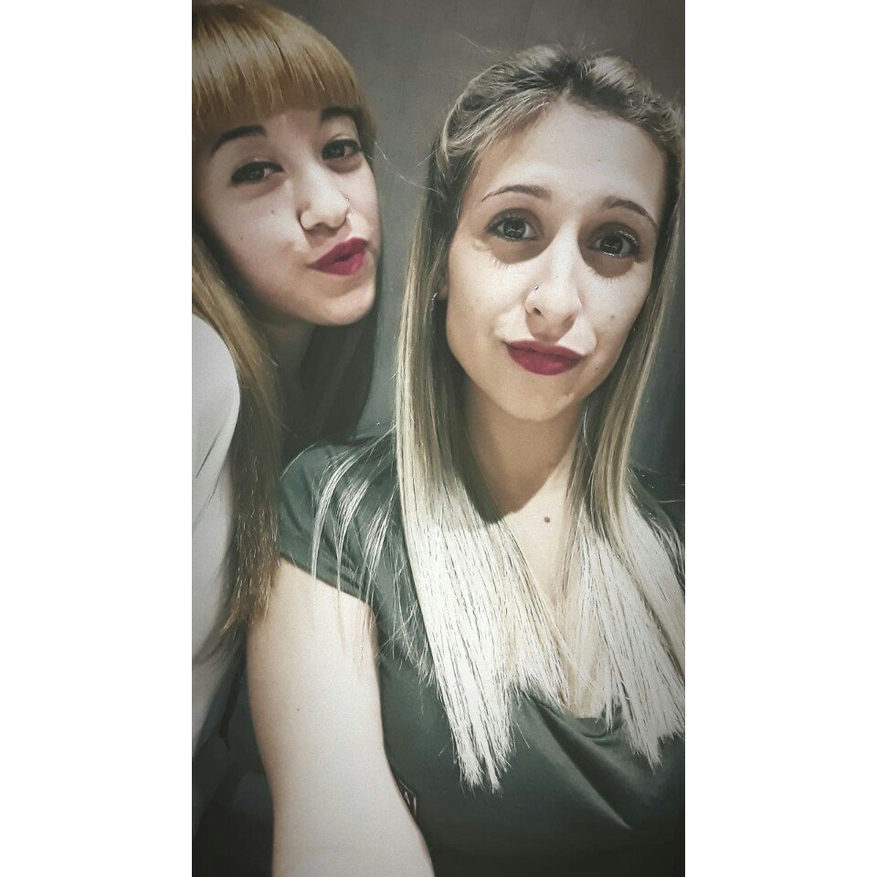 MiluuGimenezOk's tweet photo. Acá también porque me encanta❤.. 
Y porque la amo  👑😍 https://t.co/npsG0BLBsF