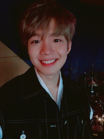 bnmboysofficial's tweet image. [#MXM]
즐거웠던 #YDPP #BLING 5월호 화보 촬영 끝!🙌🏻🙌🏻
오늘의 영동이들 보시고 힐링하세요!

그리고 오늘 밤 10시 깜짝 선물이 준비되어 있으니 기대 많이해주세요!

#임영민 #김동현 #정세운 #이광현 #YDPP_PROJECT #LOVE_IT_LIVE_IT