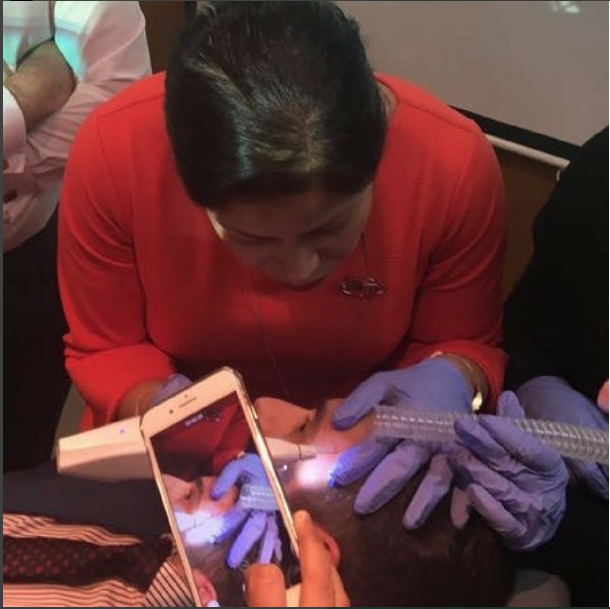 drmayoni_clinic's tweet photo. Dr Mayoni demonstrating #Plexr at the @Naturastudios recent launch event. The next PLEXR® Plus workshop is @aestheticsgroup #ACE2018 on Saturday 28th April. Dr Mayoni will be there once again showing what great results she can achieve with this amazing device. #drmayoni https://t.co/mHvkPusQKg