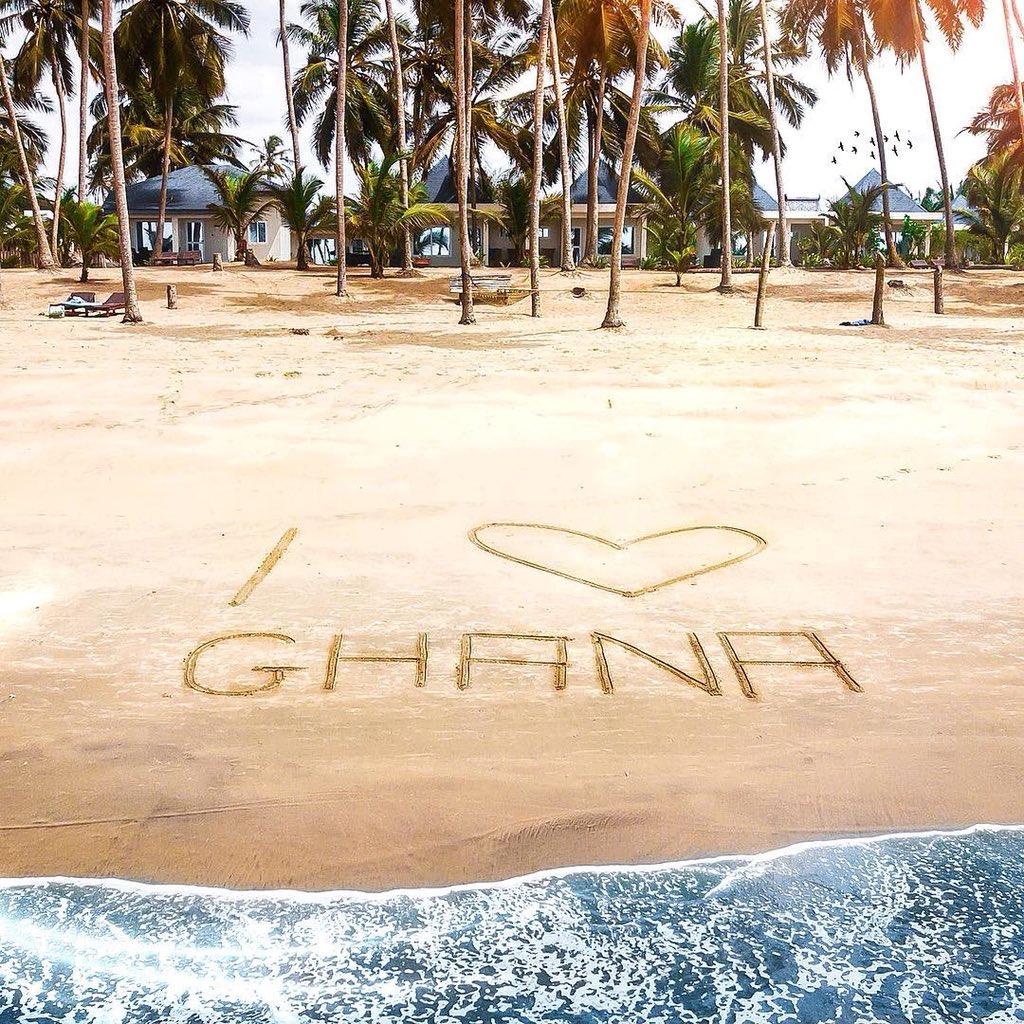 VixenArena's tweet photo. You just have to love Ghana.

#visitghana #tripgh #seeghana #enjoyghana #mondaymotivation #beaches #paradise https://t.co/uDQ6yl2oWB