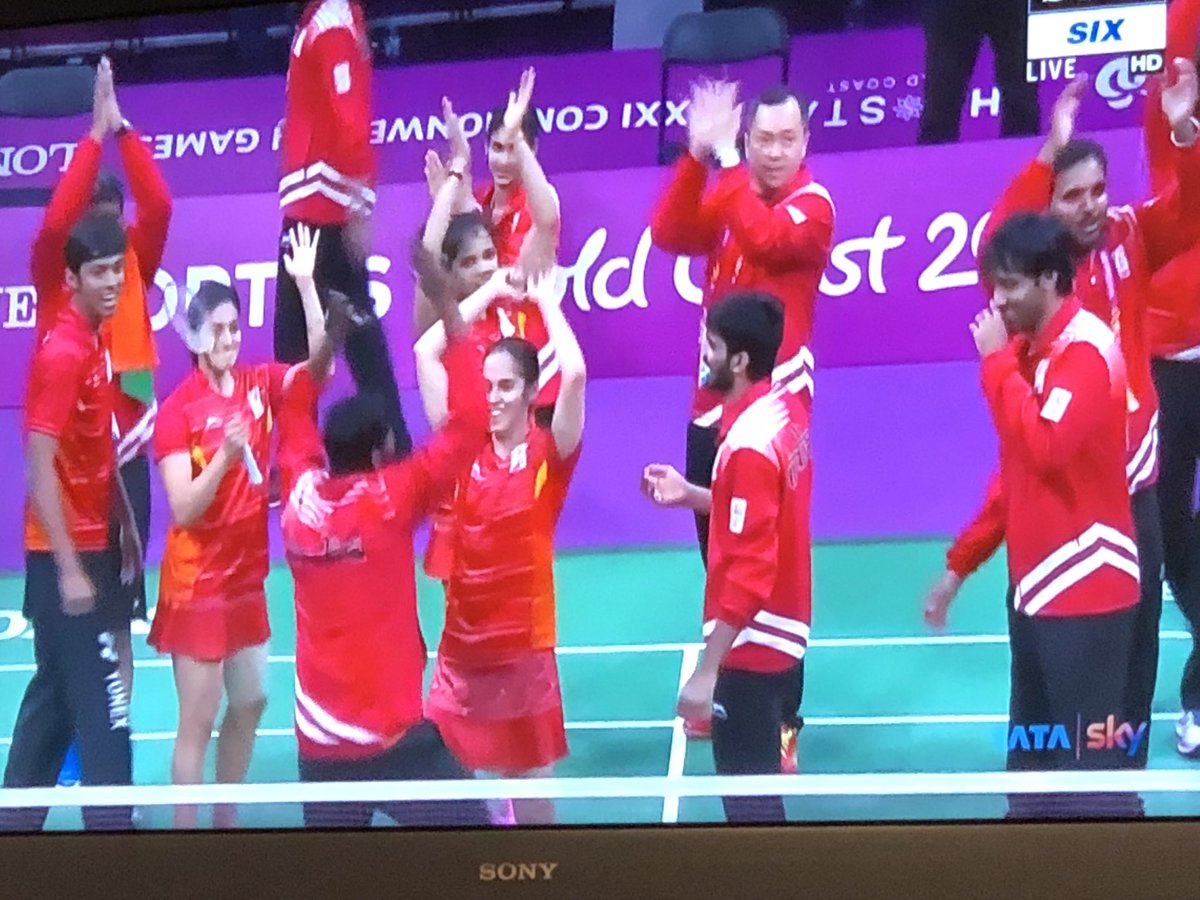 Ra_THORe's tweet photo. And India gets the GOLD🥇. Well done @NSaina .... look at the celebration :) ...so proud of 🇮🇳 #TeamIndia #India 
#CWG2018 #IndiaAtCWG https://t.co/47PYgtVFMb