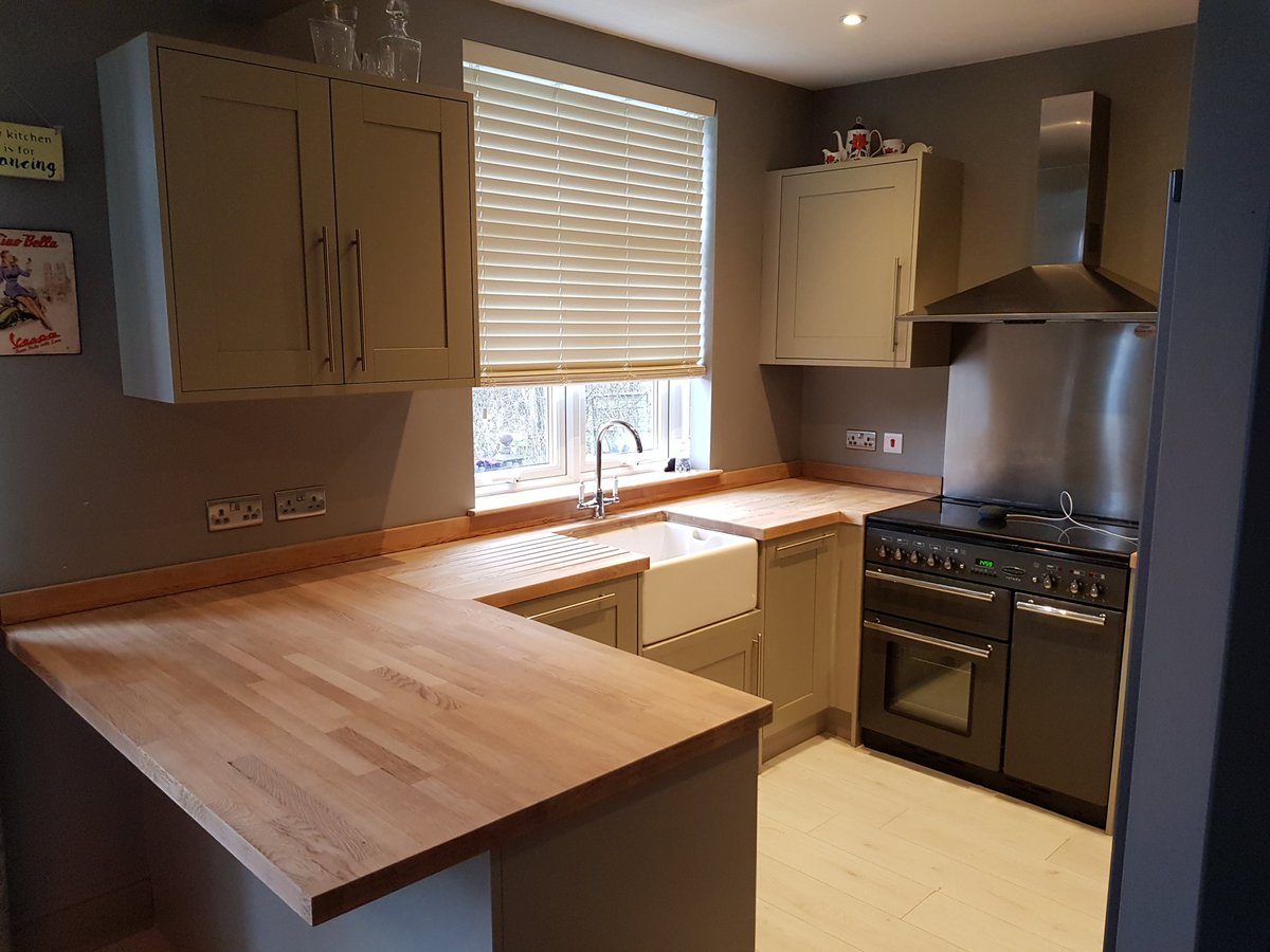 abilitex_ltd's tweet photo. Worktop sanded using @Festool_GB @Festool and finish using @Rustins Danish oil @decoratorsforum #homeimprovement #painting #virtuallydustfree https://t.co/x1zOQOtOAw