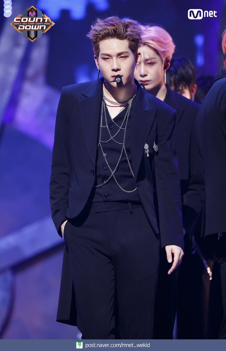 meMonsta7's tweet photo. ท็อปฟอร์มสุด หล่อมากกกกกกกก 😚 https://t.co/z8MfG1RQ1j