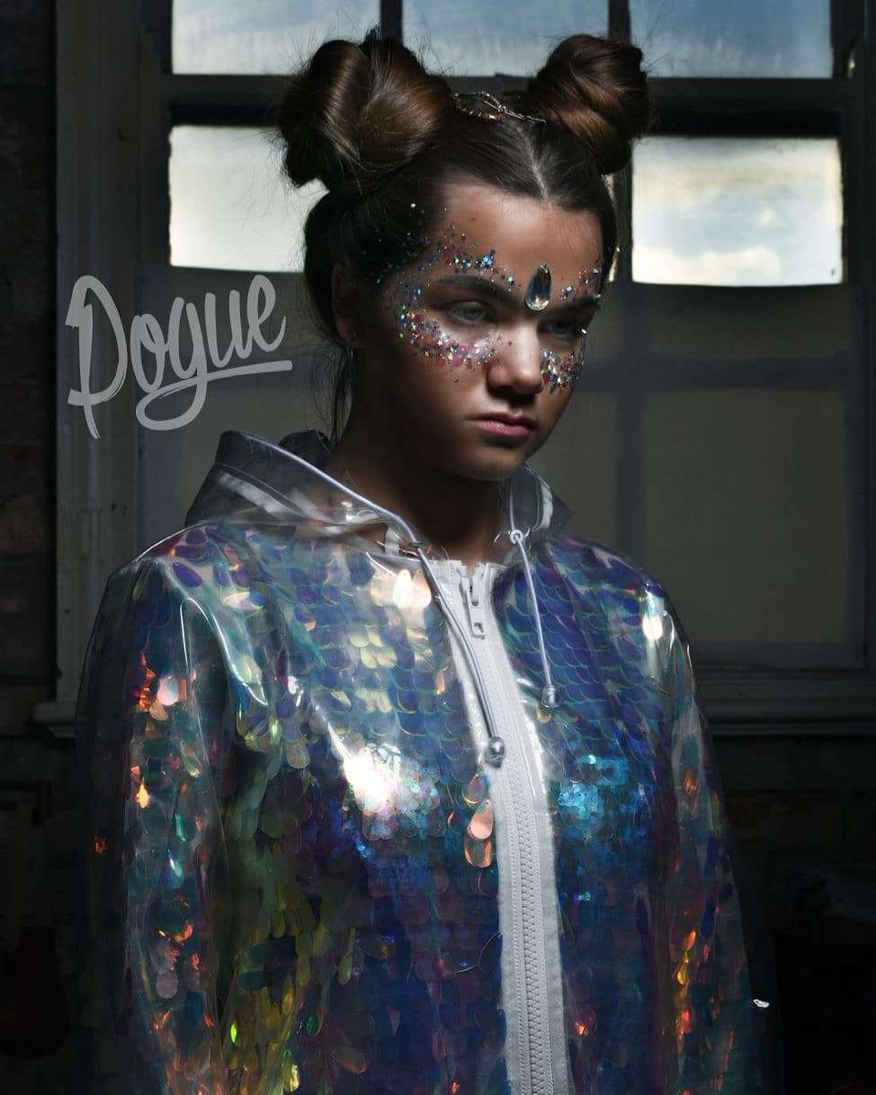 PogueMagazine's tweet photo. The Good Vibe Tribe https://t.co/gifGCVOkdi https://t.co/swDNFyCIy1