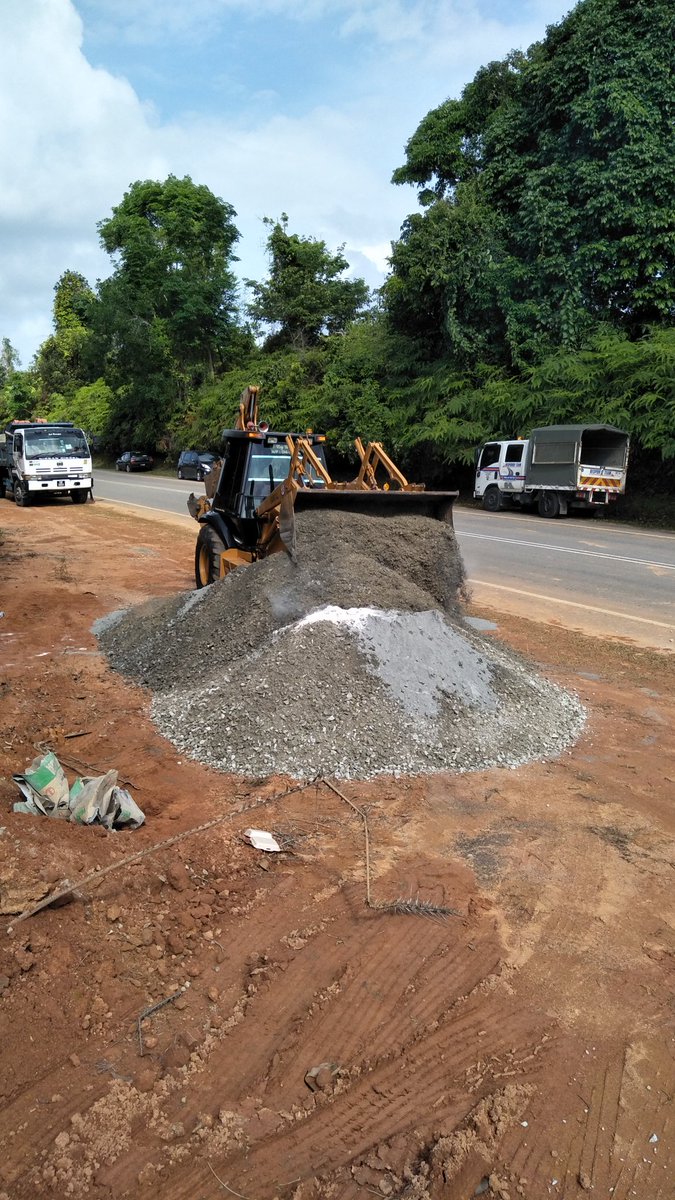 AHTNU_Area3's tweet image. Info 09/04/2018
Sambungan kerja² berkala pavement 2018 di Daerah Setiu di jalan T168 Jln Chaluk / Gong Terap / Bukit Putera sec 6.10 - 6.30 menggunakan kaedah PMC 
@AHTNUC_TSRM @JKRSetiu