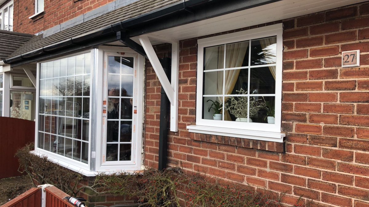 DonmacSolutions's tweet image. New a-rated argon filled, energy efficient UPVC Georgian Windows