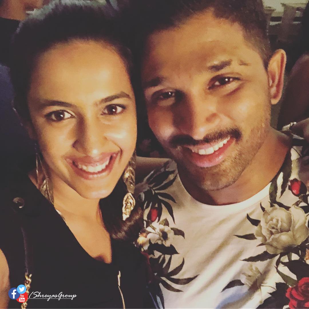 shreyasgroup's tweet image. #StylishStar #AlluArjun 's birthday party bash!🔥
#partyscenes #aboutlastnight✨
#HBDAlluArjun