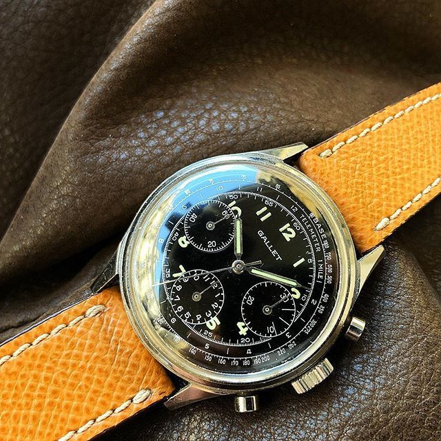 WatchFred_IG's tweet photo. #vintagechronograph ❤️
.
one of the perfect beauties - #Gallet #Multichron MC12H, launched in the early/mid 1940s and produced with only minor design changes until the early 1970s, here with a #Valjoux72
.
named #JimClark by Gallet and many collector… https://t.co/F41bHtc9dN https://t.co/5jw36QM0XL