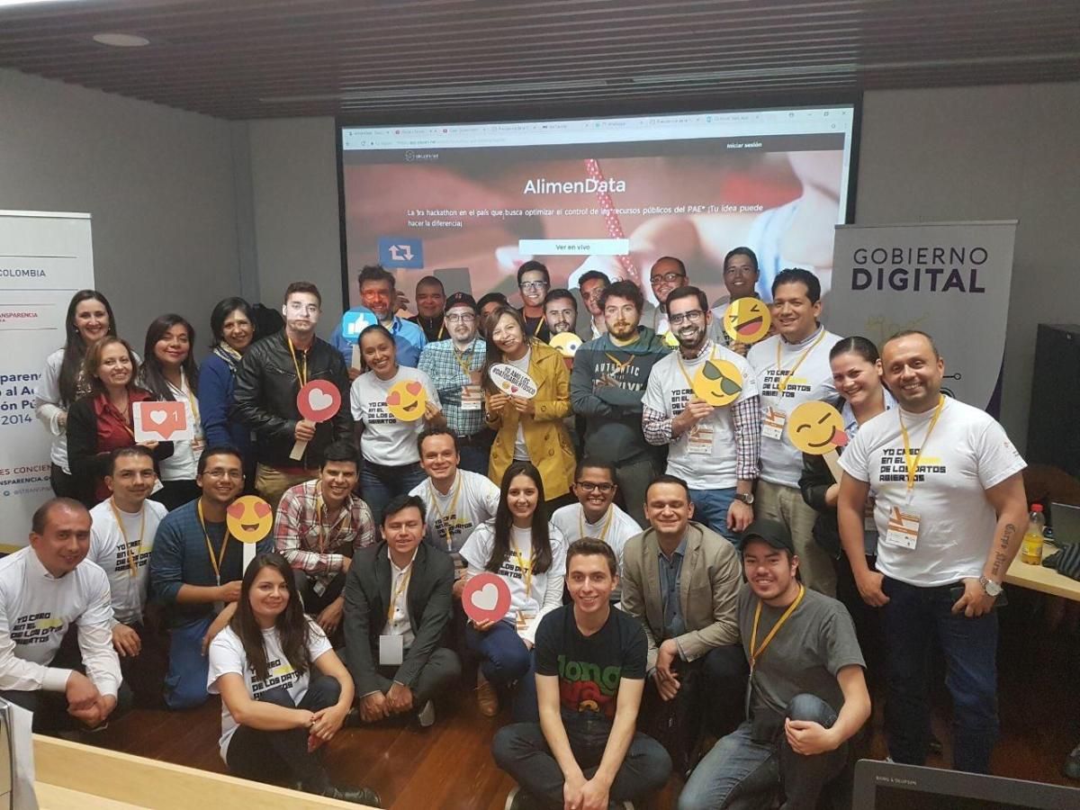 OKFN's tweet photo. Joint report on the Open Data Day 2018 events at iWatch Africa and @OpenKnowledgeCo: #FollowtheMoney #OpenContracting #datavisualisation and more: https://t.co/XgxRU9laa6  #OCP #alimendata #opendata #odd2018 https://t.co/KOFSvg1hgr