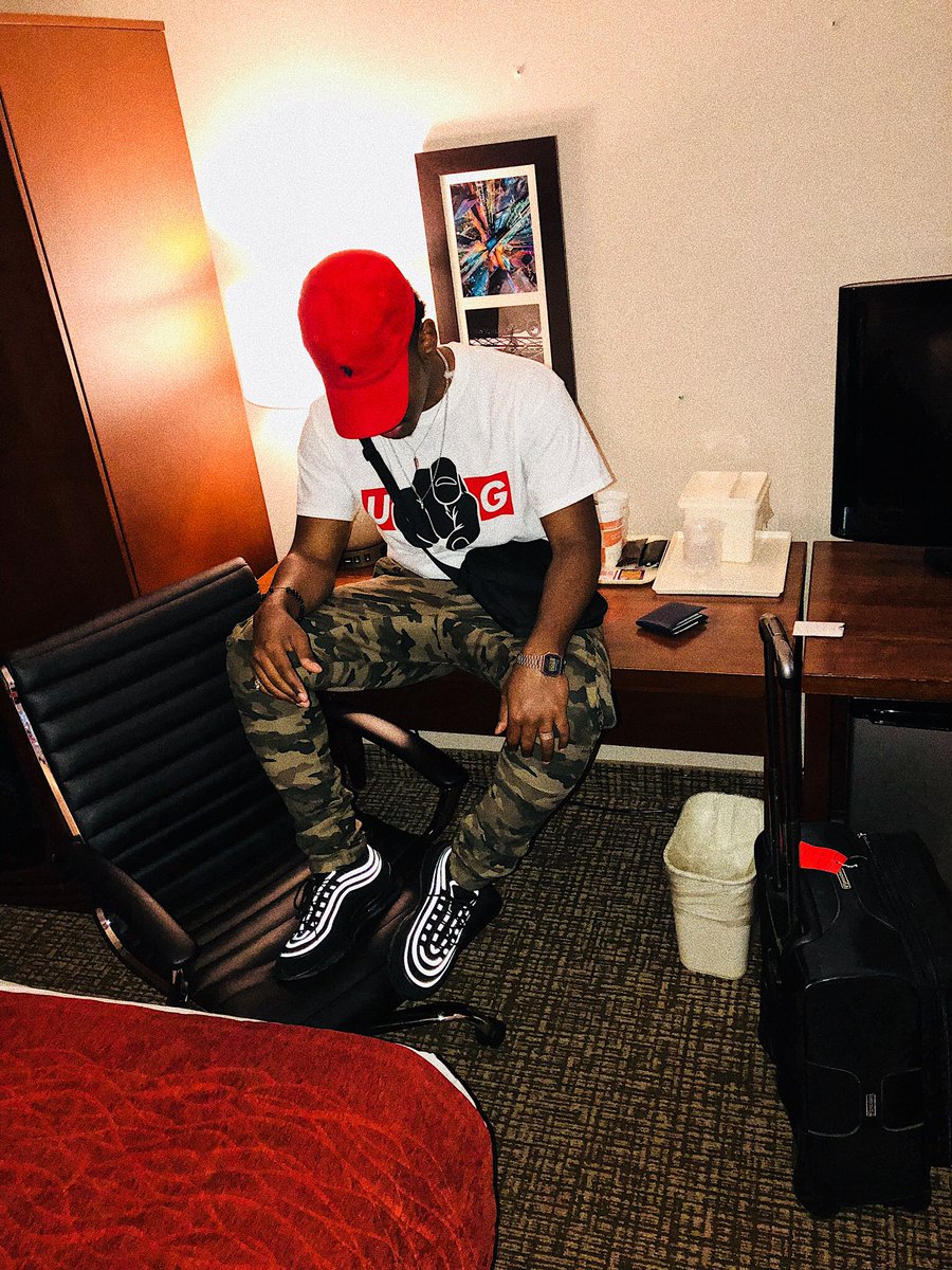 JustinUg_'s tweet photo. My merch is AVAILABLE ๐
Dm @ugmerch on Instagram to cop yours now !๐๐พโค๏ธ
#UgMerch #JustinUg https://t.co/L4rVVGU8EK