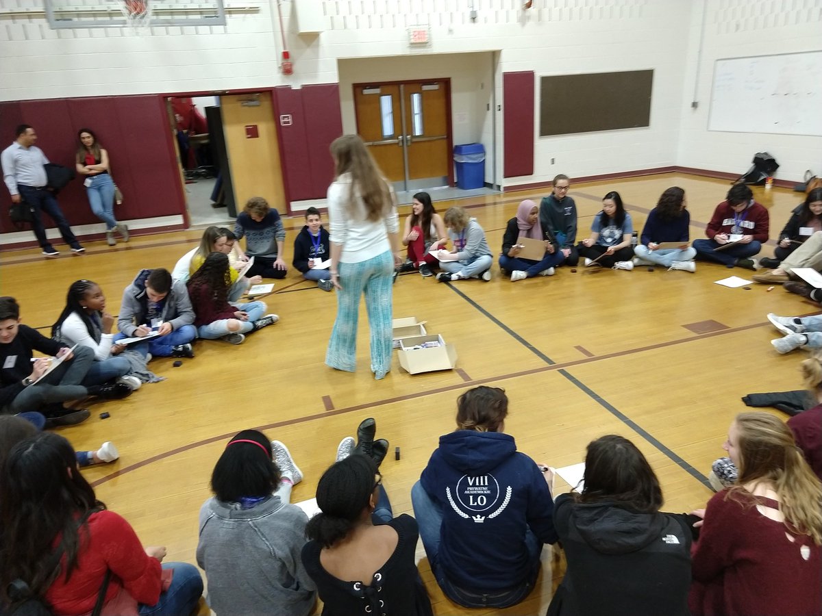 LoudounIYLS's tweet photo. Fast friends = deep learning for the next 10 days. Awesome job, Broad Run Global Ambassadors with coordinating orientation day activities! https://t.co/JPaxWCq84z