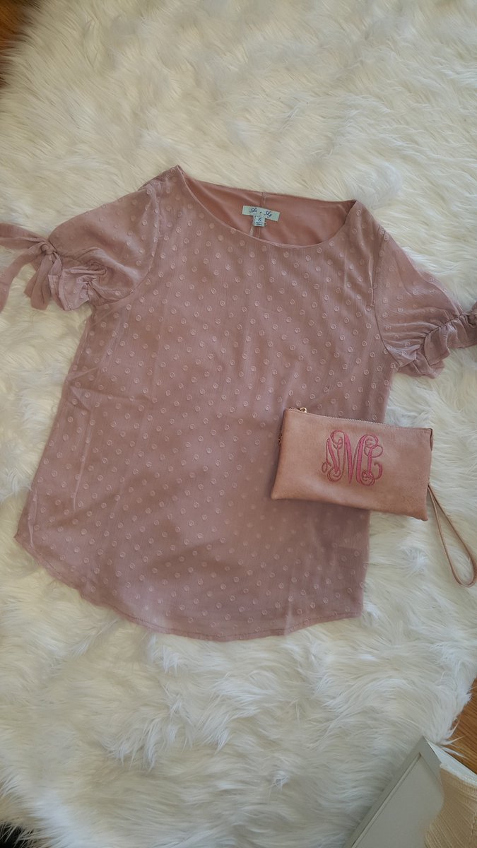 Shop_Christinas's tweet photo. New Spring 2018 Arrivals!! #onlyatchristinas #shopchristinas #netde #desmallbuisness #deboutique https://t.co/bH3cInNJm2