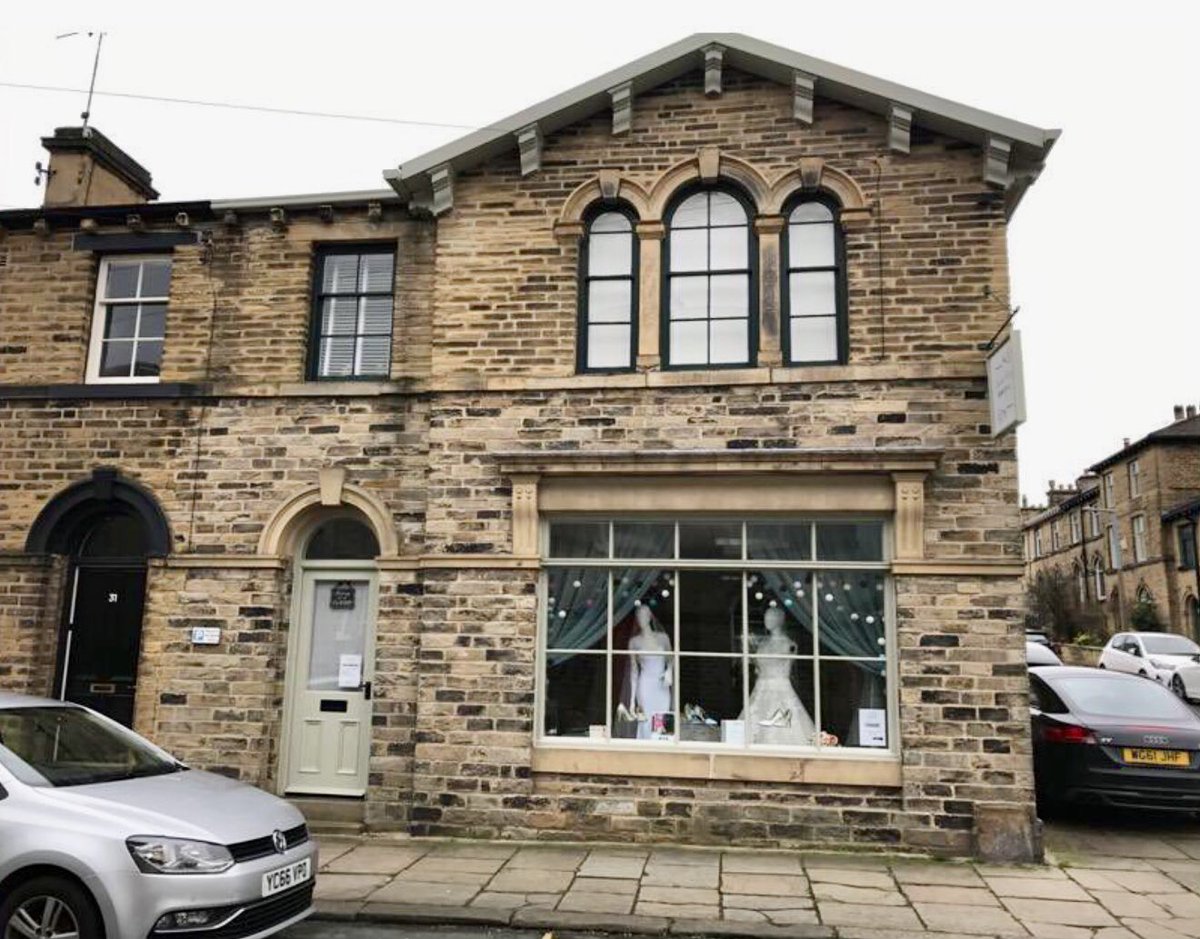 SaltsWalks's tweet photo. #Saltaire station re-opened #OTD #1984 19 years after the #BeechingReport led to its closure. #MindTheDoors, #Leeds to #Skipton. And so began the regeneration of the village. #NowAndThen https://t.co/ZIrdILk0tV