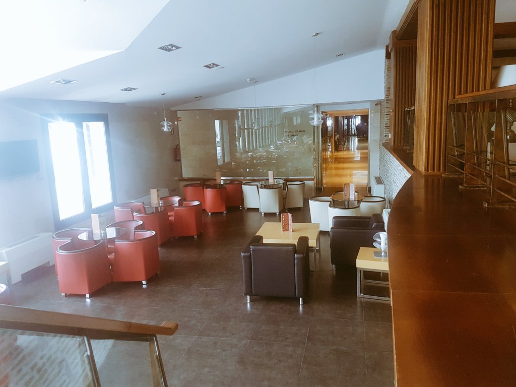 M_SolyNieve's tweet photo. Q Lounge en Meliá Sol y Nieve... porque cuando se trata de su disfrute, sabemos poner todo lo necesario... #skiforia #meliaspain #mhispain https://t.co/gT9BH0gU69