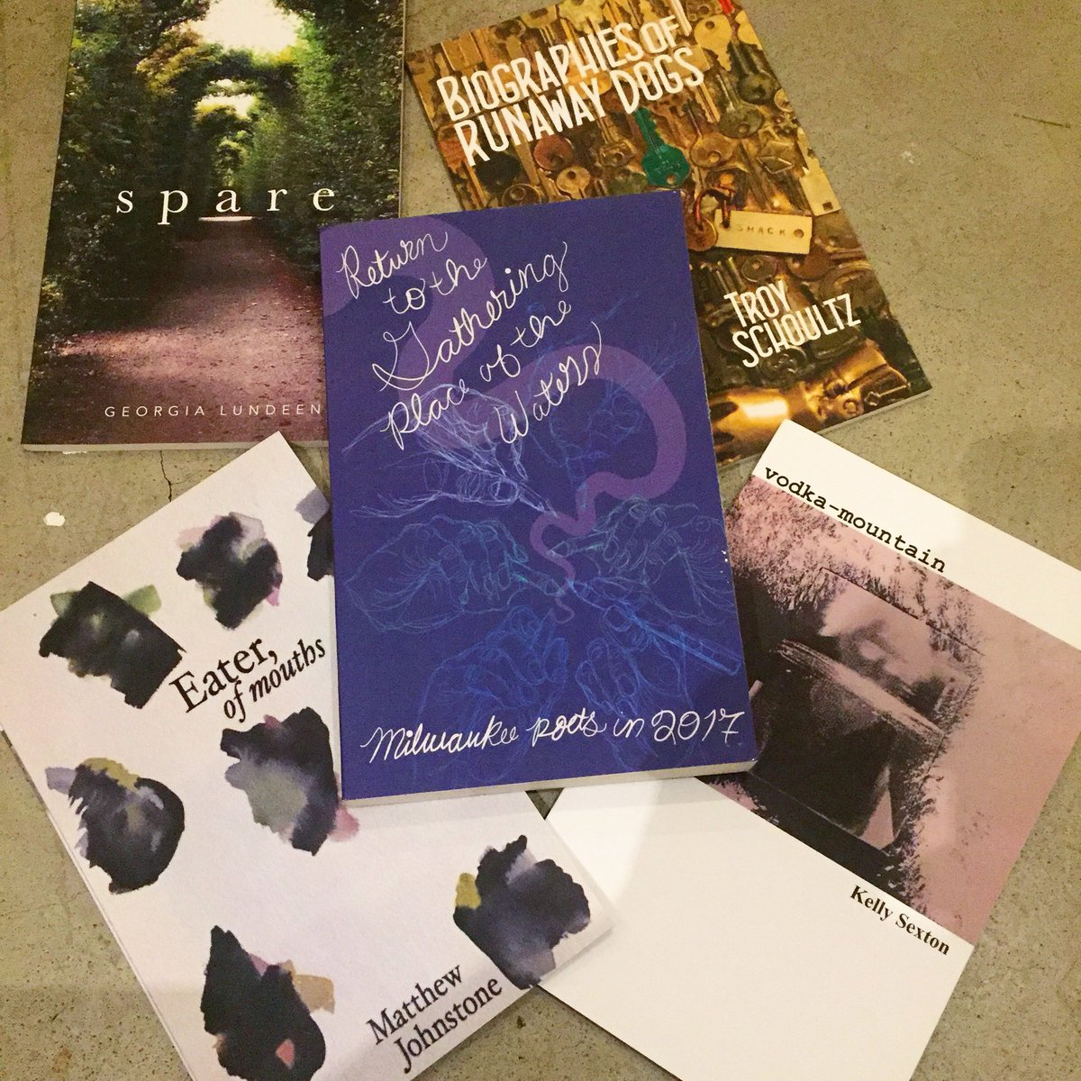 Curbside Bks&Rcrds tweet media