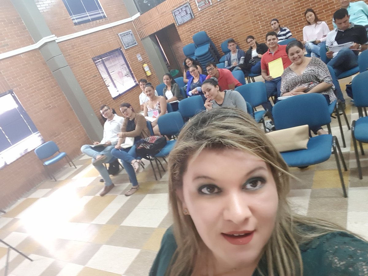 alejarub's tweet photo. En 2o.b.learning de Algebra, trigo y geometria analitica, brindandoles a los estudiantes las competencias de la importancia de las matematicas en la vida diaria y profesional @UniversidadUNAD @ConstanzaAbadia @ClaudioCamiloG1 @cienciasunad https://t.co/BYnYyZugoi