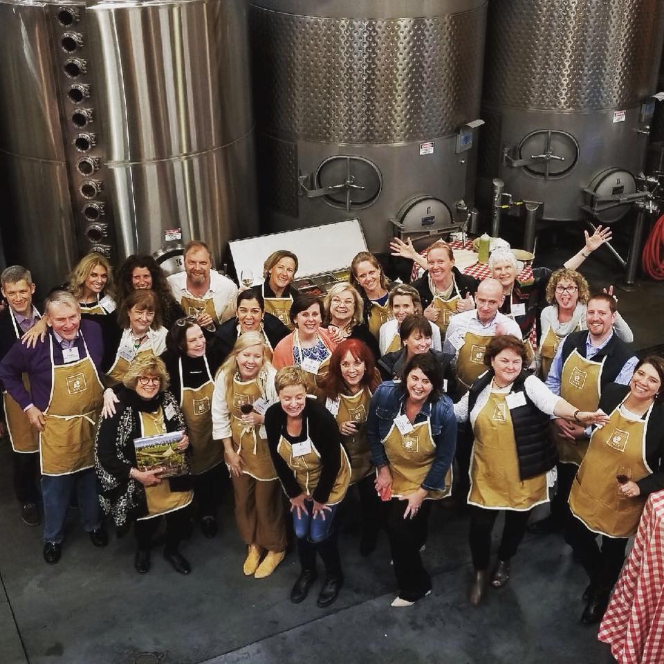 ClassicWinesFDN's tweet photo. We had a fantastic time last week in Napa with charity wine auction professionals from around the country including @AuctionNapa @AuctionWAWines @HighMuseumWine and others. Together, we make incredible things happen for our communities! #WineWorkingWonders #GiveBack https://t.co/38NyrDD3W3