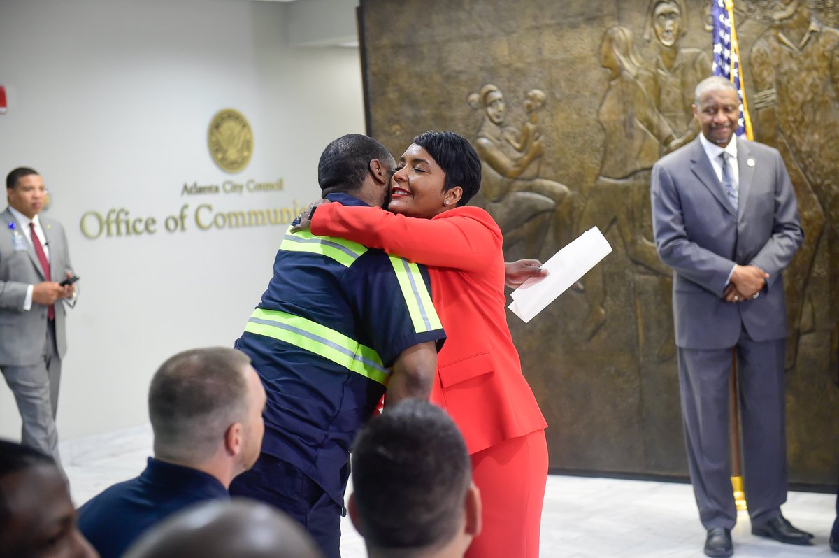 KeishaBottoms's tweet image. Atlanta is a city of second chances.  We believe in joining justice with compassion. Our new prison reentry program is creating a roadmap for people to reclaim their economic potential and rediscover the best sense of themselves. Thank you to everyone who made this possible.