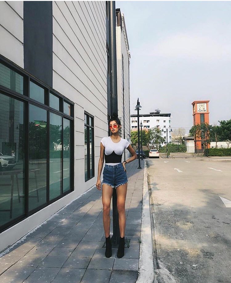 devilontwt's tweet image. ลูกสาวขุ่นแม่เผ็ชไปอี้กกก THXXX❤️ @phutthira_phat WEARING @stylemarnda SUNGLASSES MODEL #SQ001 🔥🔥🔥 #Devilcreamthailand