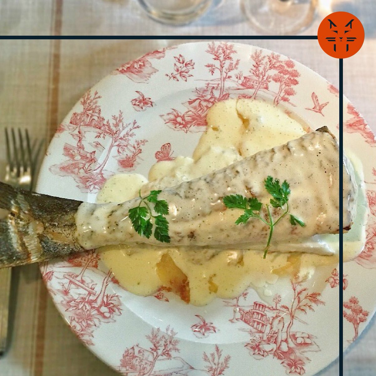 Macarfi_Guide's tweet photo. El restaurante LaBien Aparecida pertenece al grupo Cañadío y debe su nombre a la patrona de Cantabria. 

Muy buena cocina y productos de excelente calidad. Imprescindible probar la cola de merluza a la meunière de 1981 . https://t.co/sPeCtRFZZX