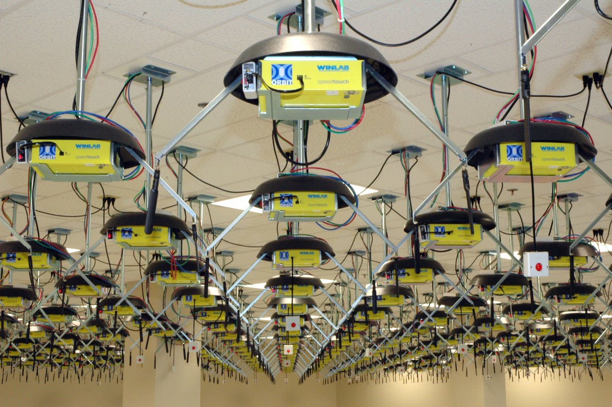 RutgersNB's tweet photo. #RutgersResearch: #Rutgers, #Columbia, and #NYU teams are leading #NationalScienceFoundation (@NSF)-funded research to push limits of wireless networking. Learn more about #COSMOS here: https://t.co/TCgUWO7fsd https://t.co/TWseC4EV4c