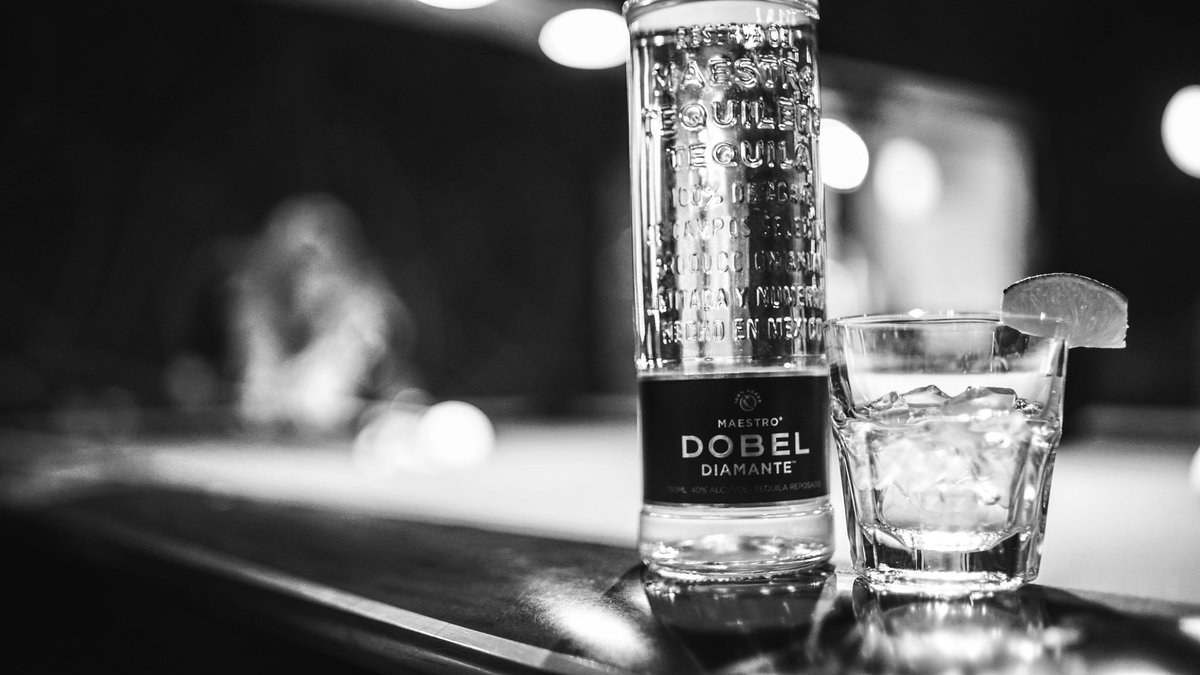 dobeltequila's tweet photo. Straight shot.
#MasterMaker #MaestroDobel #Diamante https://t.co/f8Qd1NT7zU