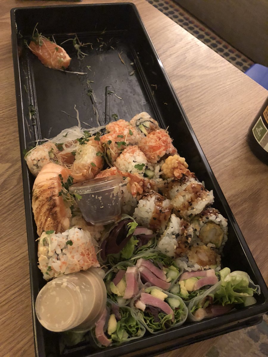 Perladesueca's tweet image. @sticksnsushi_UK @Deliveroo Part of my £65 order. Not cool!#sortyourpackaging