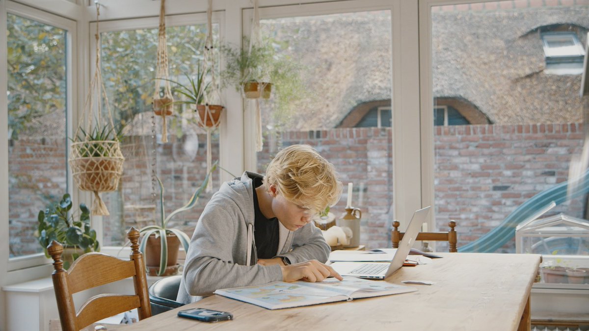 BELANGRIJK onderzoek: is het mogelijk een CE aardrijkskunde te maken waarbij beide goedgekeurde atlassen (De Grote Bosatlas 55e+katern &amp; Alcarta) - als hulpmiddel dienen? Hopelijk eind juni uitsluitsel of de atlas hulpmiddel bij het CE kan blijven.  examenblad.nl/nieuws/2018032…