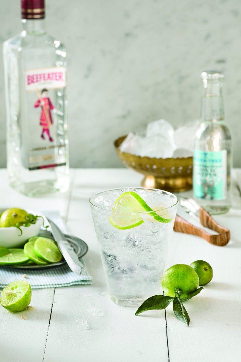 LCBO's tweet photo. Cheers Dah-ling! It’s National Gin &amp; Tonic Day.
Gin &amp; Tonic
1 ½ oz gin
4-5 oz tonic
Lime wedge or slice cucumber, for garnish
1 To a highball glass filled with ice, add gin and tonic. 
2 Garnish with a lime wedge or cucumber.
#ginandtonic https://t.co/H3zmFD4ErL