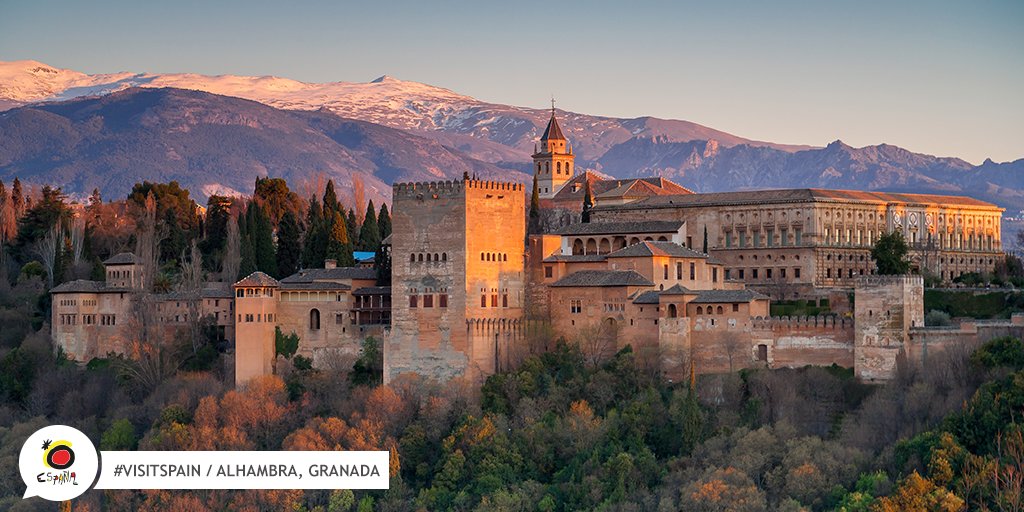 EspanaEnLatam's tweet photo. 🌅 Sunsets like these will make you fall in love instantly with Spain.Thanks Alhambra for being so beautiful! #VisitSpain #SpainIn10sec #Alhambra #Granada @alhambracultura @granadaturismo @viveandalucia https://t.co/VVQ2ONgnhk