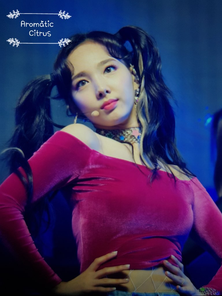 Aromatic_Citrus's tweet photo. 180409 What is Love #Show_Case 프리뷰
고유나연 아주 좋아ㅎㅎ
#NAYEON #나연 #ナヨン #娜璉
#TWICE #트와이스 #トゥワイス https://t.co/EDztCEV2yb