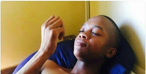 KgweranoSomo's tweet photo. #HowToImprove2018
coloureds must stop acting white when they have money and act black when they are broke https://t.co/Mw9ajqQkO1