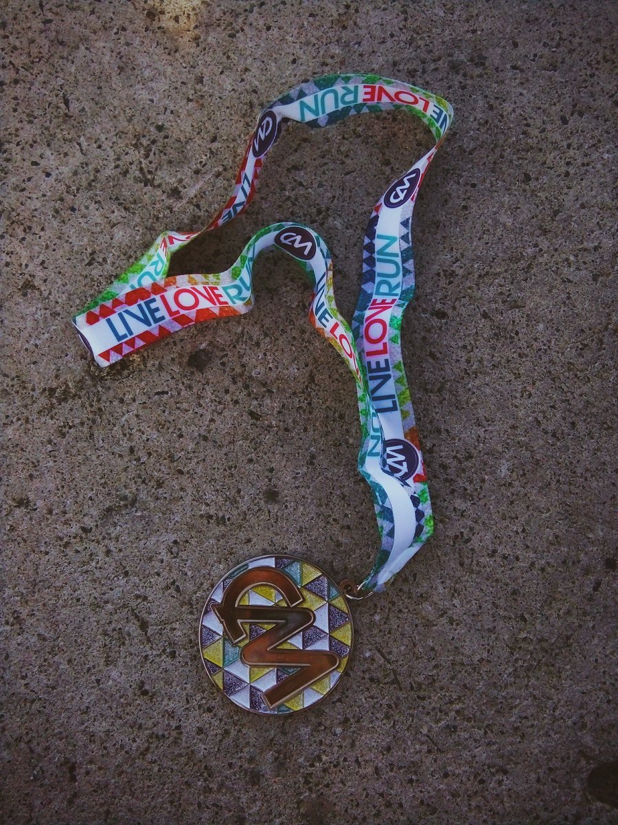 tonkatszoo's tweet image. Fun is running through a rainbow 🌈 #ilovecolormanila  #CMGlitterRunDagupan @ColorManila @ColorManilaRun
