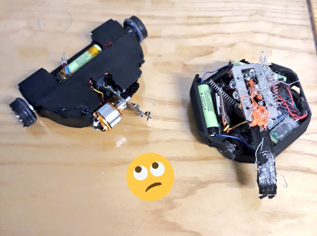 penberic's tweet image. Han vuelto a casa sanos y salv... 😂. Después de unos duros combates en #ArduinoDay2018 #Zaragoza han quedado un poco tocados 😥. Nada que no tenga arreglo 💪😎. A imprimir otras piezas y a correr 👍😃. Segundo y tercer premio 🥈🥉 🙄. Volveremos 😏
