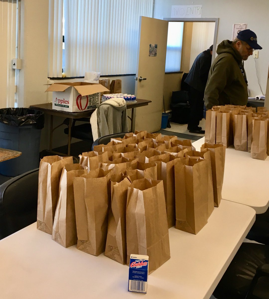 BrocktonHousing's tweet photo. Old Colony Elderly Services is preparing lunch for our residents and others in the community at Manning Tower. #BHA #OCES #Manning #workingtogether #helpingothers #communitymatters  #Brockton #publichousing #statehousing #mealsprogram #brocktonhousingauthority #brocktonhousing https://t.co/7hSoRL51ye