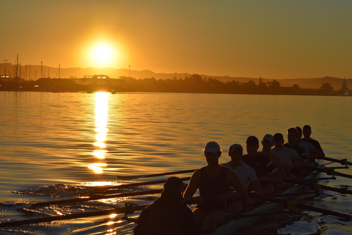 CalMRowing's tweet image. "Go the extra mile. It's never crowded."

#MotivationMonday