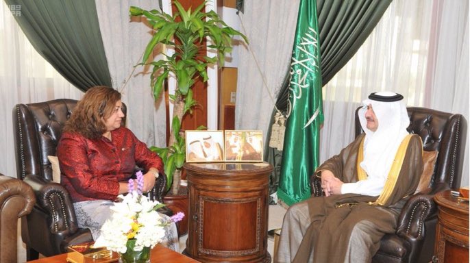 JawalWatani's tweet photo. الأمير سعود بن نايف يستقبل القنصل العام الأمريكي في #الظهران .
#السعودية https://t.co/fAtj3jjd5A
